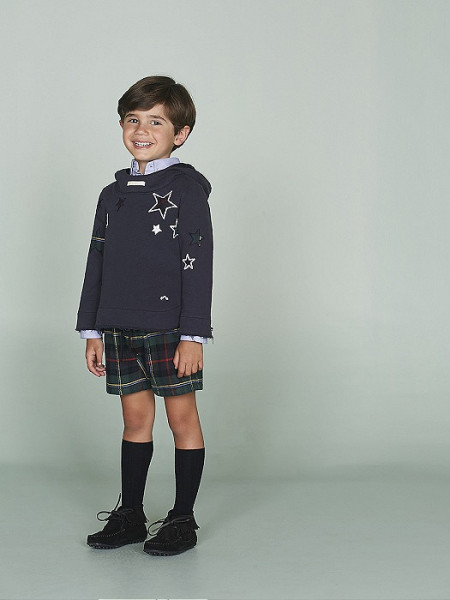 Boy's hooded top with stars