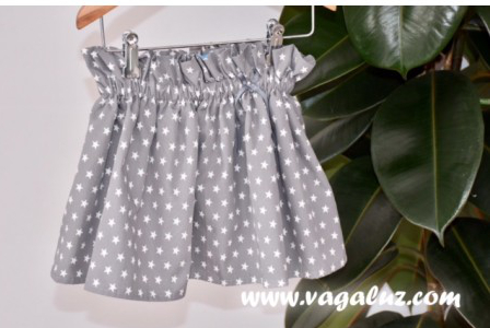Girl's grey star print skirt