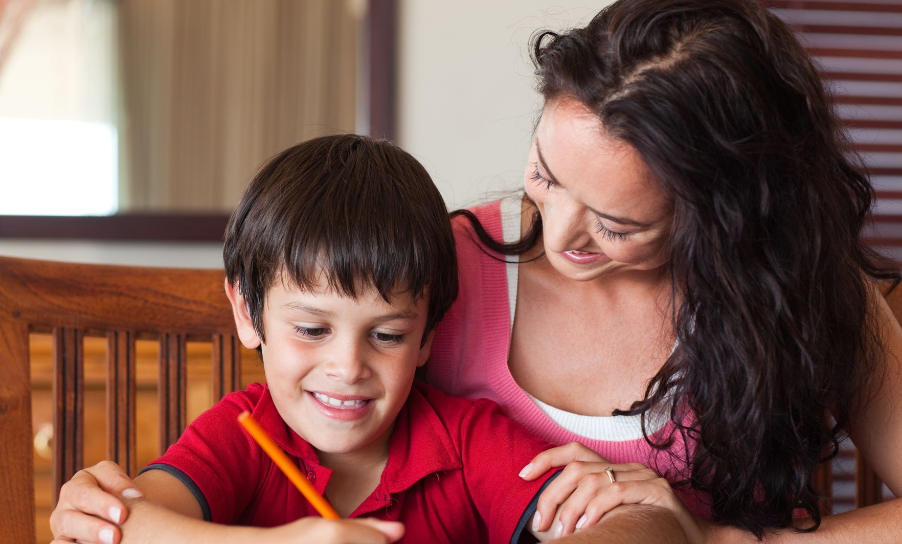 Cómo conseguir que tus hijos hagan sus deberes