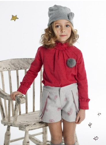 Blusa con pantalón corto de niña en rojo de José Varón