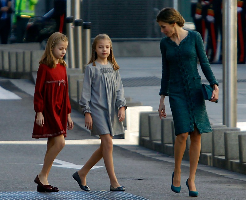 Sofía y Leonor lucieron bailarinas a juego en la apertura de la legislatura